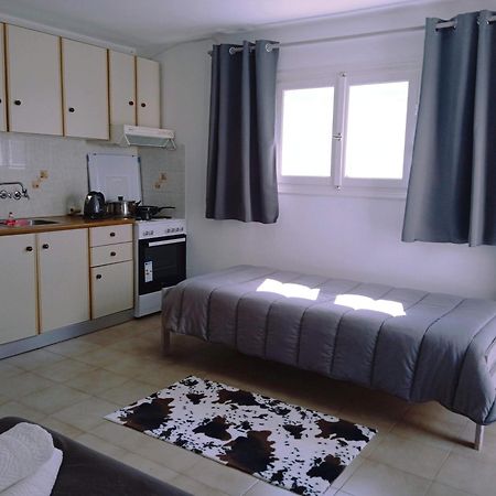Andros Lighthouse Apartments Mesaria  Exterior photo